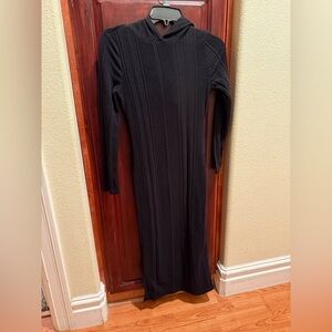 Elegant Black Ribbed Knit Hoodie w/ Small Leg Slit Maxi Dress